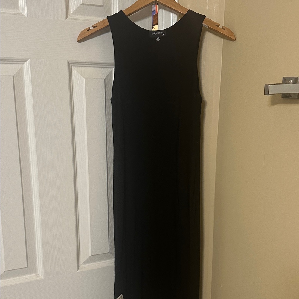 Elegant Black Sleeveless Dress
